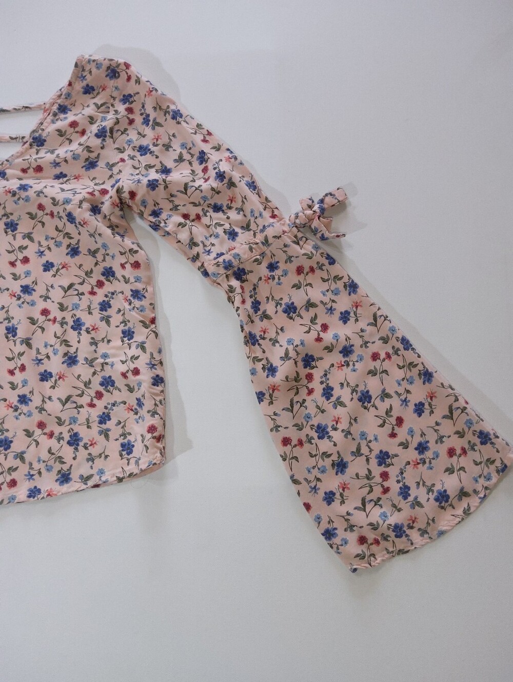 Hollister Crop Top Womens Small Pink Blue Ditsy Floral Boho Chic Cottagecore - Picture 7 of 7